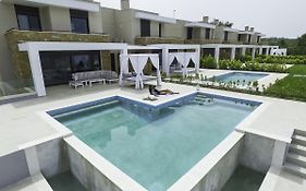 Bellevue Villas With Private Pool